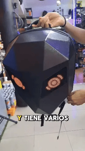 MOCHILA CON PANTALLA LED (CON OJOS LED)